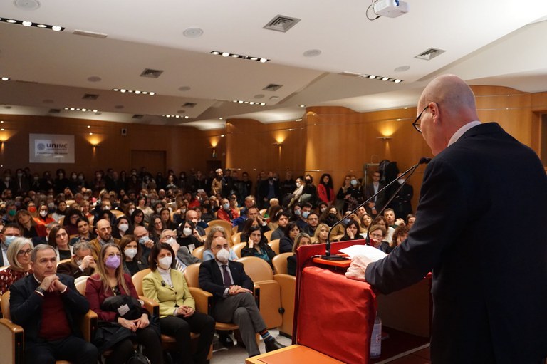 Image - Scambio di auguri a Unimc, un nuovo corso di laurea sotto l’albero