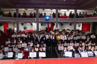 «Qui siamo diventati ciò che siamo»: emozioni, ricordi e riconoscimenti nella Giornata del Laureato UniMc