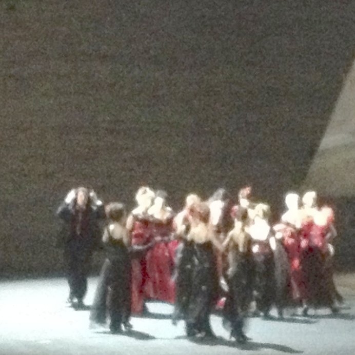 Audiodescrizione, sopratitoli e percorsi tattili per un'Opera accessibile a tutti